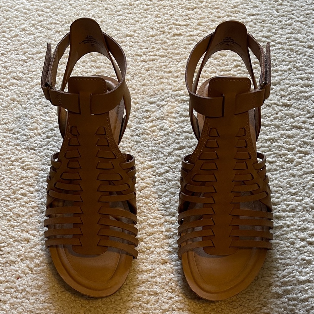 Earth Women's Brown Strappy Leather Sandals